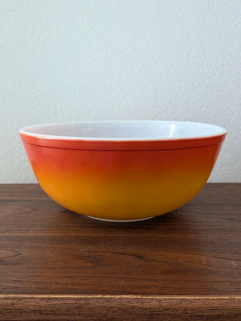 Vintage Pyrex Large 4 Qt MixingBowl 404 Flameglo Red Orange Ombre